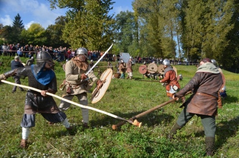 Фоторепортаж: по Неману в Гродно приплыли «варяги»