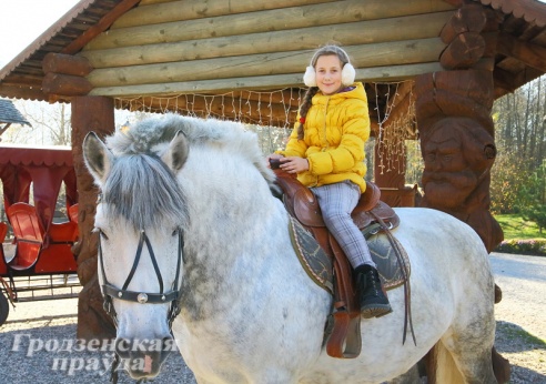 В Коробчицах появился конный лагерь для детей