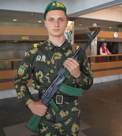 В Гродненской погрангруппе хранятся именные автоматы, врученные самим Калашниковым В Гродненской погрангруппе хранятся именные автоматы, врученные самим Калашниковым