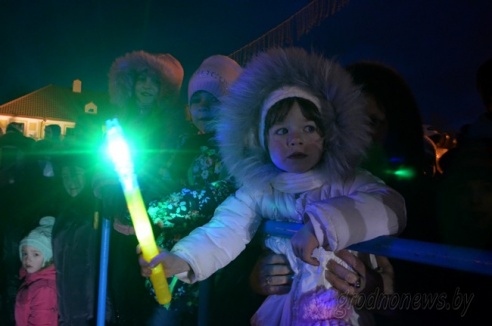 Фоторепортаж: Дед Мороз проехал по Гродно на джипе