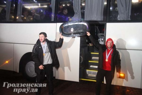 Хоккеисты «Немана» – обладатели Континентального Кубка – вернулись домой