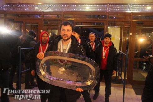 Хоккеисты «Немана» – обладатели Континентального Кубка – вернулись домой