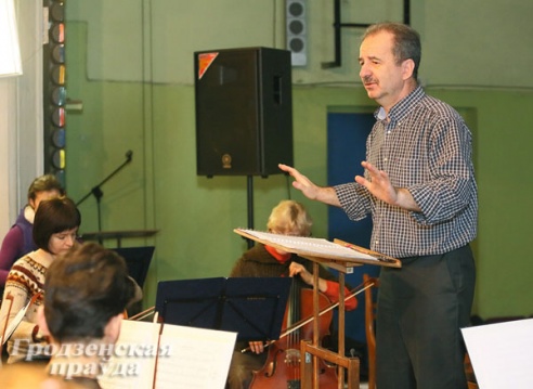 «У Гродно камерное звучание». Интервью с директором – художественным руководителем Гродненской капеллы Владимиром Бормотовым