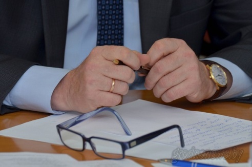 Зампредседателя Гродненского облисполкома Виктор Лискович провел "прямую линию"