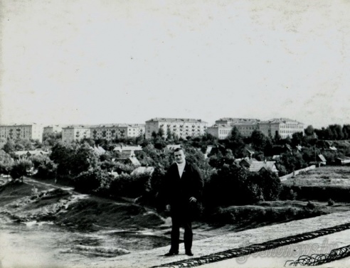 «У меня три хранилища информации. Первое – голова, второе – компьютер, третье – бумажный архив». Интервью с советником таможенной службы I ранга, историком, краеведом Виктором Саяпиным