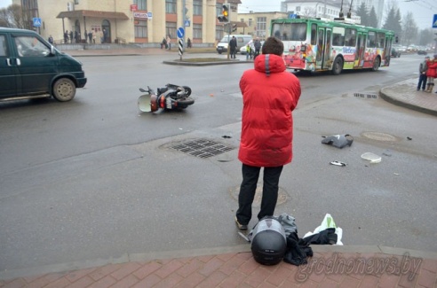 Сезон открыт: в Гродно произошла первая авария с участием скутера