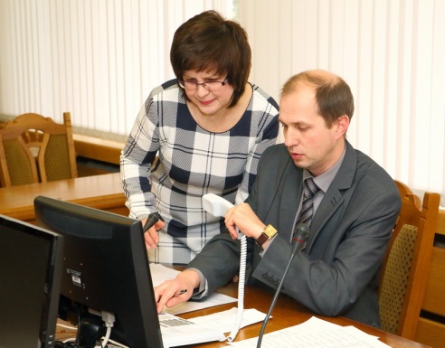 Заместитель председателя облисполкома Виктор Лискович ответил на вопросы жителей Гродненщины во время субботней прямой линии