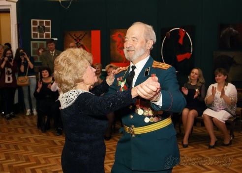 Благотворительный бал поколений, посвященный 70-летию Великой Победы, прошел в Гродно