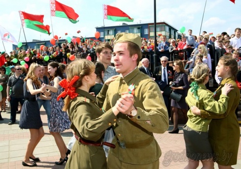 Агитпоезд «Цветы Великой Победы» прибыл в Гродно