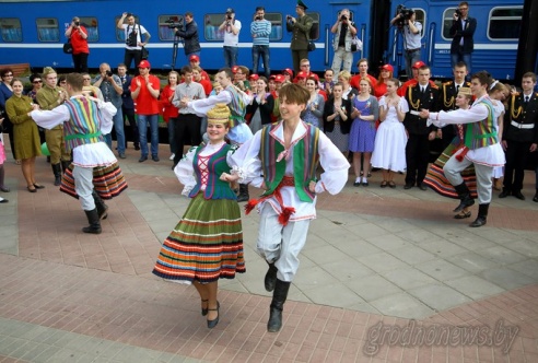 Агитпоезд «Цветы Великой Победы» прибыл в Гродно