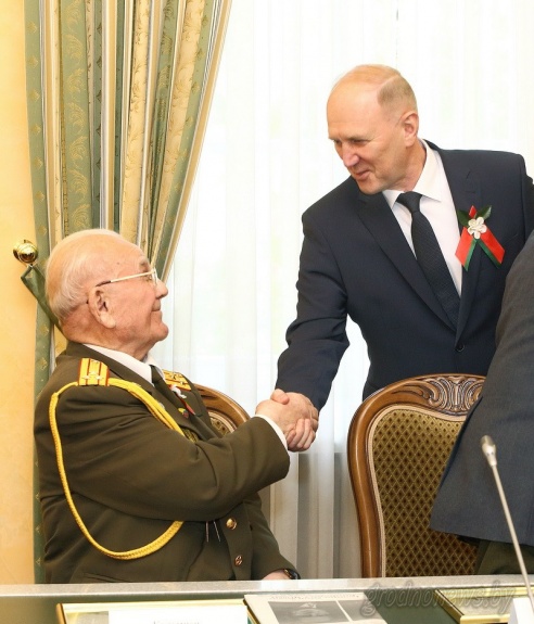 В Гродненском облисполкоме чествовали ветеранов