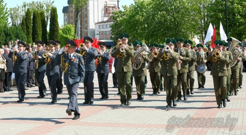 В Гродно отпраздновали День государственного герба и государственного флага Республики Беларусь