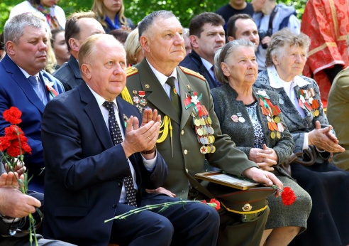 Памятный знак в честь погибших защитников Отечества установлен в историко-культурном комплексе «Гродненская крепость. Партизанский лагерь»