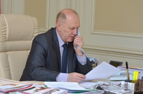 Председатель областного исполнительного комитета Владимир Кравцов ответил на вопросы жителей Гродненщины во время прямой телефонной линии