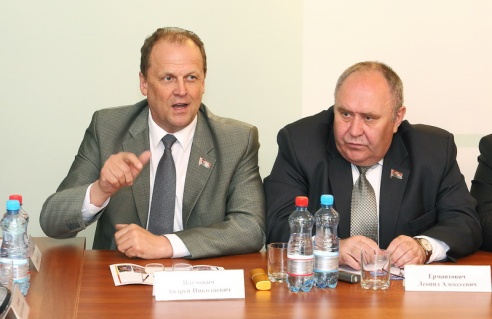 Круглый стол с участием председателя облисполкома и депутатов Палаты представителей прошел в редакции «Гродзенскай праўды»