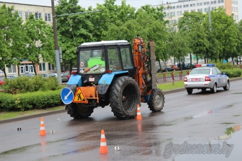 В Гродно трактор сбил двух женщин (Видео)