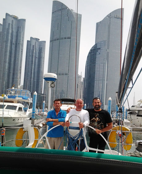 Лидчанин 35 суток провел в экстремальном морском походе на яхте