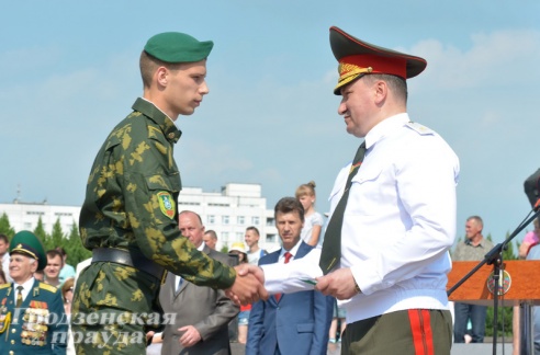 В Гродно новобранцы-пограничники приняли воинскую присягу
