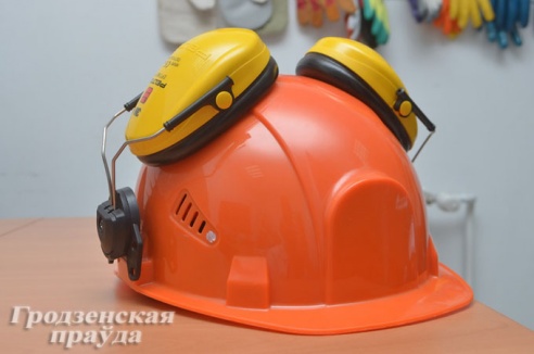 «Спецсервис-БДА»: рабочая одежда на заказ