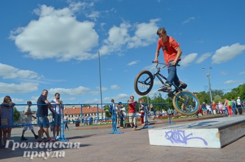 Фестиваль уличного и площадного искусства прошел в Гродно