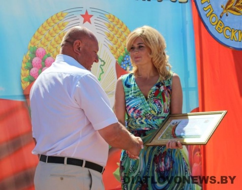 Жыхары Дзятлаўшчыны адзначылі 75-годдзе Дзятлаўскага раёна