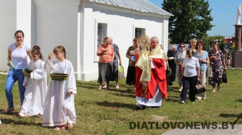Жыхары Дзятлаўшчыны адзначылі 75-годдзе Дзятлаўскага раёна