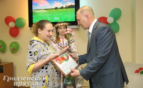 Символическую Аллею будущего заложили во дворе перинатального центра