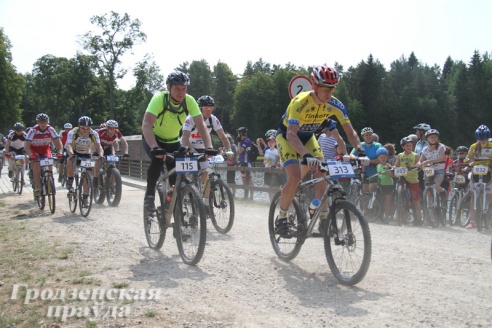Фоторепортаж: в районе Августовского канала прошел веломарафон "Суседзi 2015"