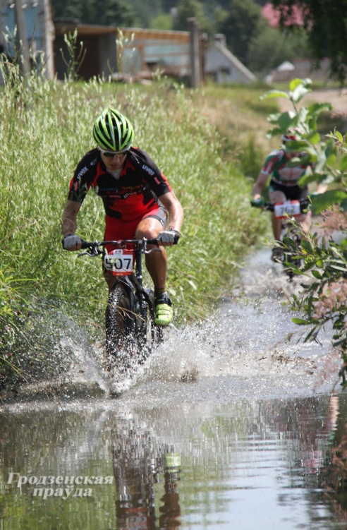 Фоторепортаж: в районе Августовского канала прошел веломарафон "Суседзi 2015"