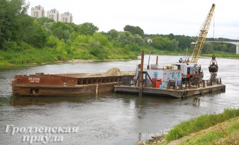 Зачем берут песок со дна Немана и выгружают у Коложи?