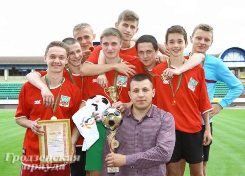 В Гродно выбирали лучшую команду в области в стритболе и мини-футболе