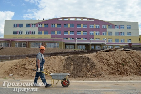 В Вишневце откроется школа, в Ольшанке – магазин, амбулатория и аптека