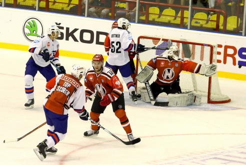 "Неман" начинает и ... выигрывает!