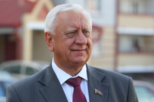 Сёння гасцямі астравецкай гімназіі №1 былі беларускія парламентарыі