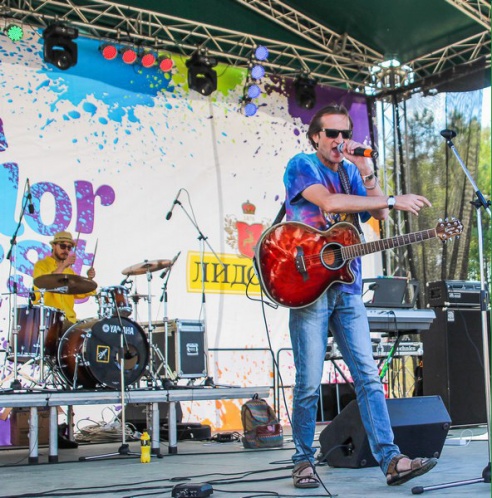 Фестиваль красок ColorFest в Коробчицах собрал тысячи гродненцев