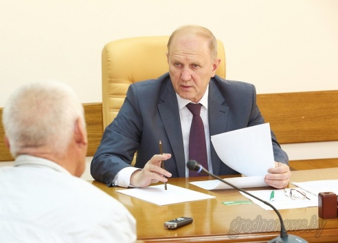 Председатель облисполкома Владимир Кравцов провел личный прием граждан