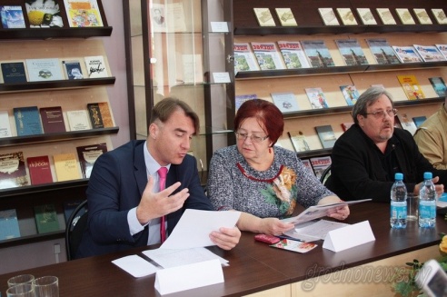 “КНІЖКІНА НАВАСЕЛЛЕ”, КРУГЛЫ СТОЛ, ШЧУЧЫНСКІЯ ЧЫТАННІ, ФЕСТЫВАЛЬ ПРЭСЫ І МНОГАЕ ІНШАЕ