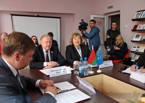 “КНІЖКІНА НАВАСЕЛЛЕ”, КРУГЛЫ СТОЛ, ШЧУЧЫНСКІЯ ЧЫТАННІ, ФЕСТЫВАЛЬ ПРЭСЫ І МНОГАЕ ІНШАЕ