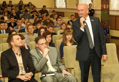 В Гродно прошли открытые городские дебаты "Выбирай.by"