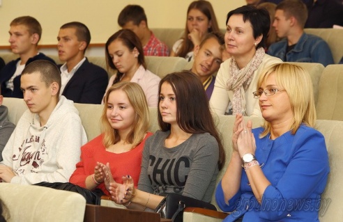 В Гродно прошли открытые городские дебаты "Выбирай.by"