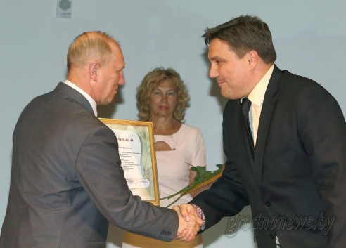 Председатель облисполкома Владимир Кравцов провел пресс-конференцию в Свислочском районе