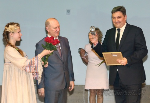 Председатель облисполкома Владимир Кравцов провел пресс-конференцию в Свислочском районе