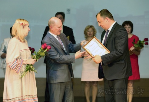 Председатель облисполкома Владимир Кравцов провел пресс-конференцию в Свислочском районе