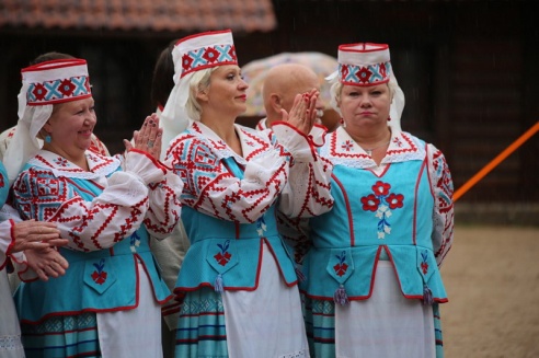 В Лиде впервые прошел республиканский фестиваль-конкурс «Кола часу» Белорусского товарищества инвалидов по зрению