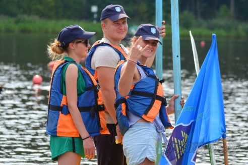 Под Гродно играли в «грязный» футбол и плавали «на чем попало»