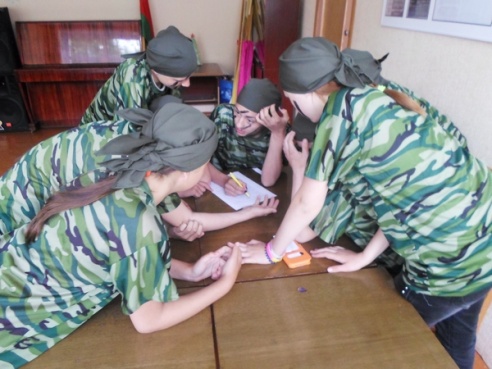 В Хойниках сыграли в военную спортивно-патриотическую игру «Зарница»