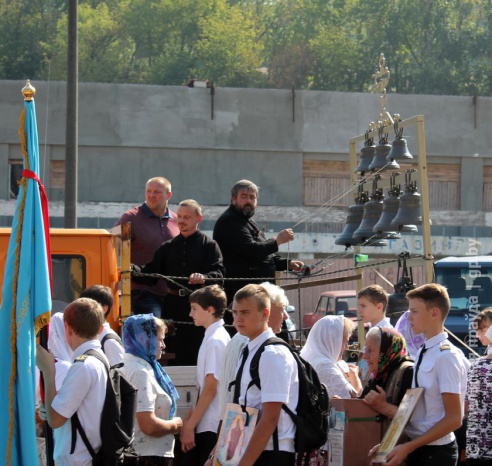 Сегодня в Мозыре начался крестный ход из кафедрального Свято-Михайловского собора в Юровичский монастырь