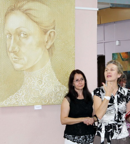 В преддверии Дня города в Мозыре открылась коллективная живописная выставка «Фарбы Палесся»