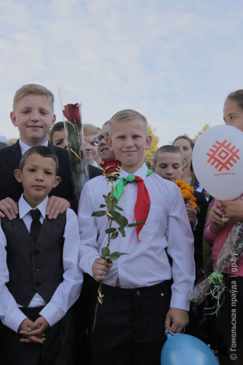 В Рогачеве после капитального ремонта открылась средняя школа № 3