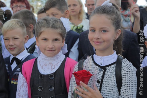 В Рогачеве после капитального ремонта открылась средняя школа № 3